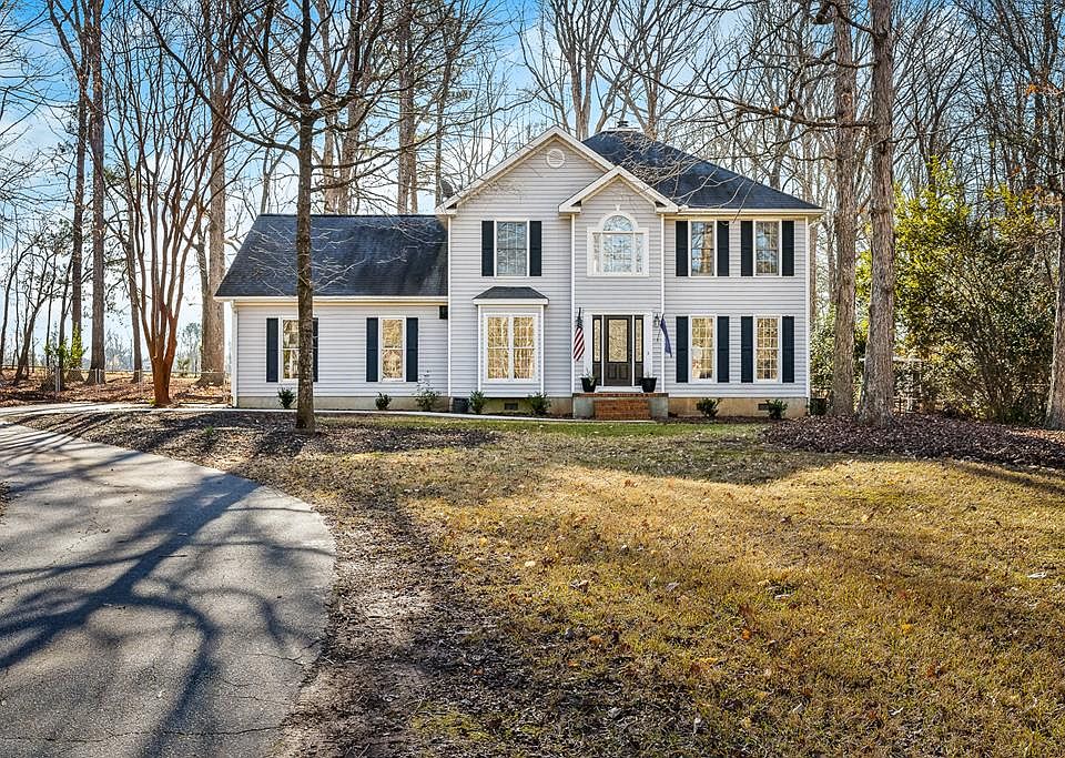 1st image of 106 Bridle Ct