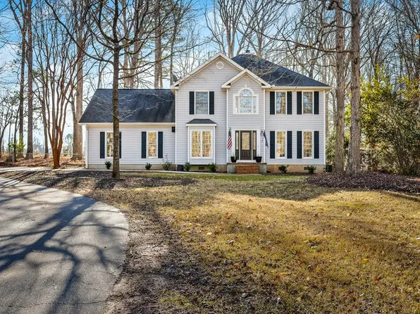 106 Bridle Ct, Greenwood, SC 29646