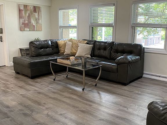 3rd image of 130 Waterman St #2