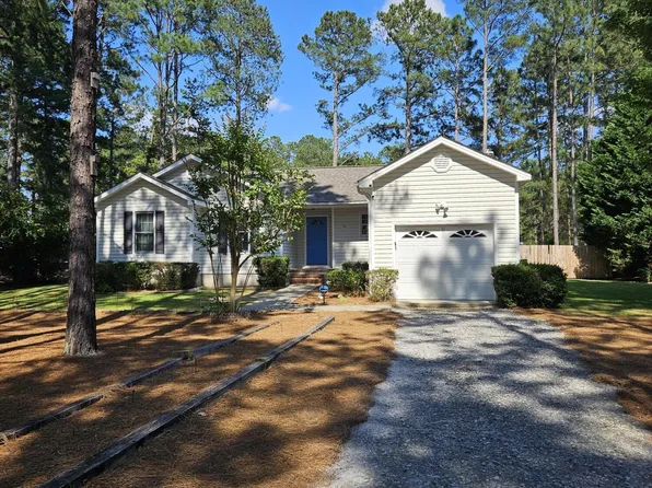 145 Laurel Oak Lane, Pinebluff, NC 28373