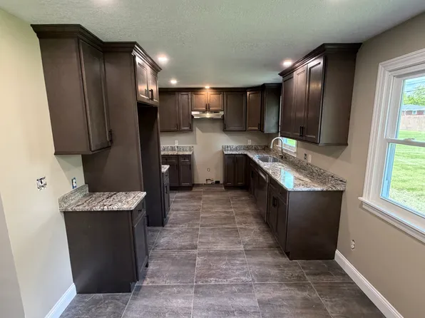 2333 Innwood Dr, Youngstown, OH 44515