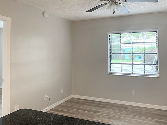 living/dining area