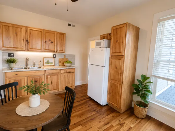 509 Hill St #A, Hannibal, MO 63401