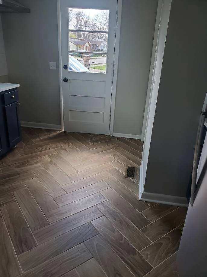 2601 Vance Ave — Photo 3