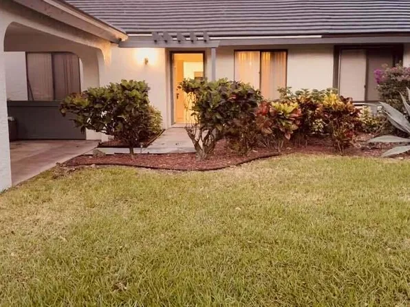 10062 Hickorywood Place, Boynton Beach, FL 33437