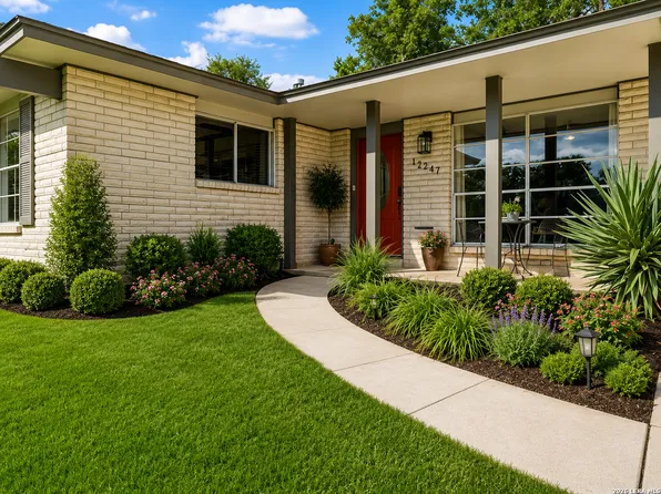 13017 Welcome Dr, Live Oak, TX 78233
