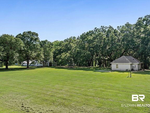 3rd image of 8617 Dyer Rd