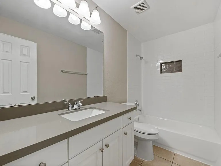 1014 Cavern Brook Ln — Photo 25