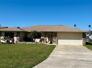 8077 Island Dr, Port Richey, FL 34668