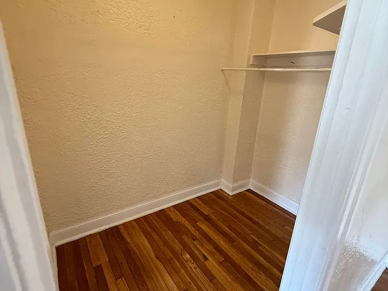 Oaklawn Apartments — Photo 14