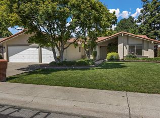 28 Shady River Cir, Sacramento, CA