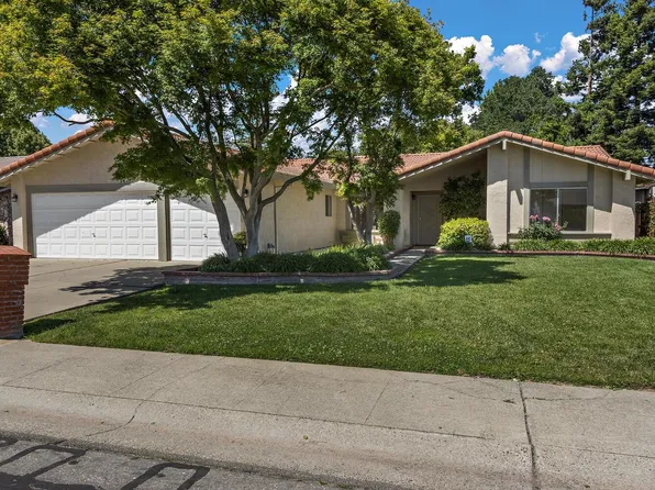 28 Shady River Cir, Sacramento, CA 95831