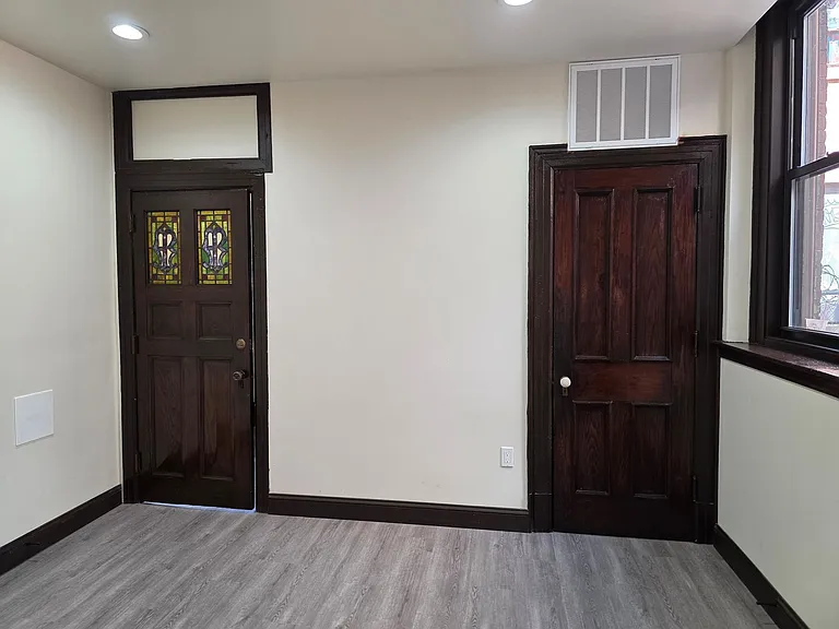 1135 Spring Garden St — Photo 18