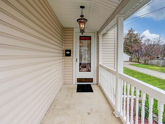 3rd image of 1325 McKaig Ave