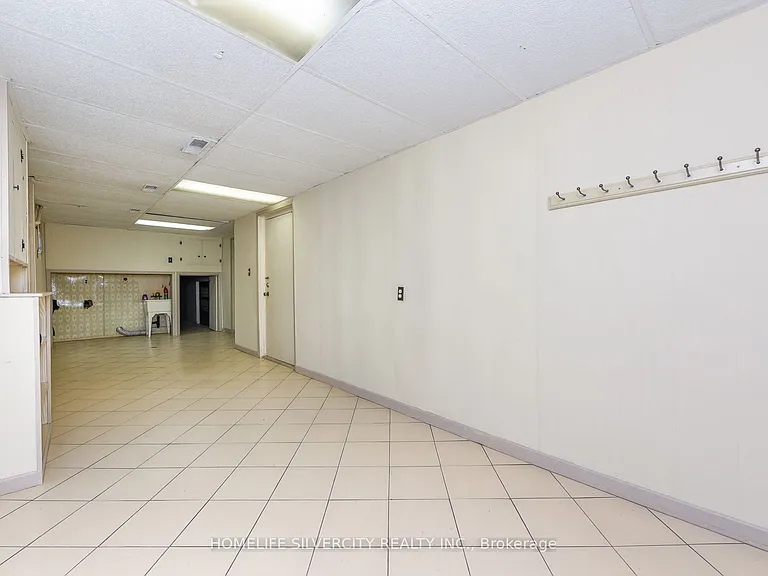 7378 Bybrook Dr — Photo 44