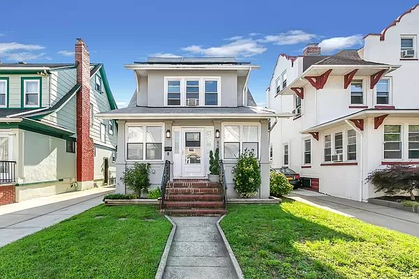 1st image of 85-38 105th St