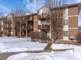 404 W Side Dr, Iowa City, IA