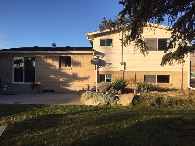Back of house/yard