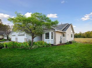 1609 Maple Manors Ct, Mound, MN 55364