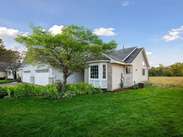 1609 Maple Manors Ct, Mound, MN 55364