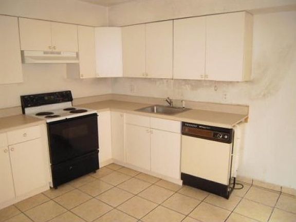 4th image of 2676 Skan Ct