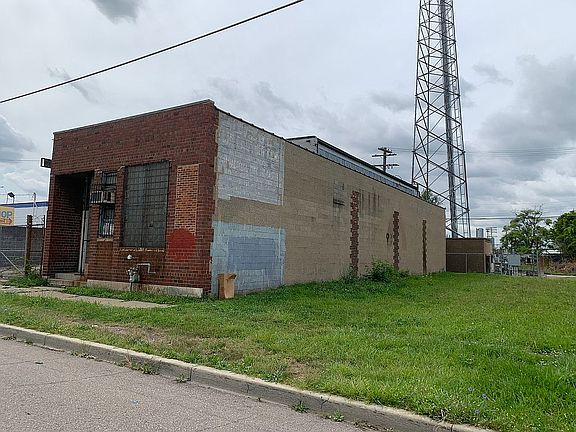 Adjacent parcel-South side