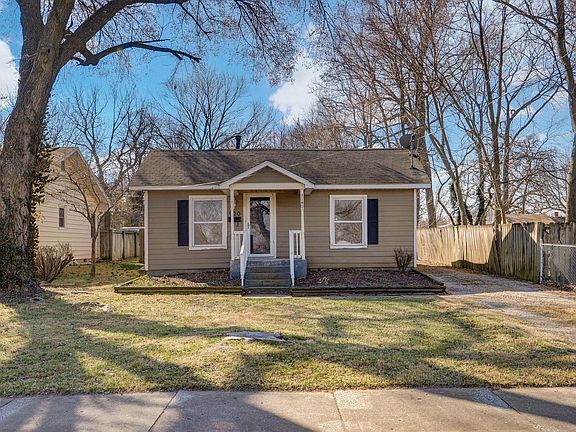 3rd image of 920 W Talmage Street