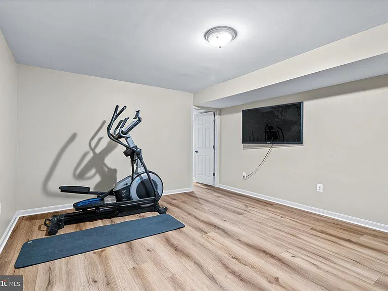 2619 Inwood Dr — Photo 36