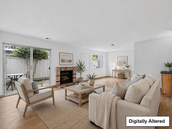 5th image of 1610 Dolphin Dr