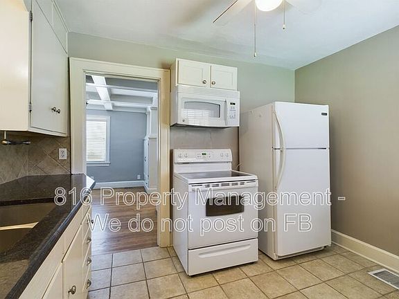 4th image of 2729 Calumet St