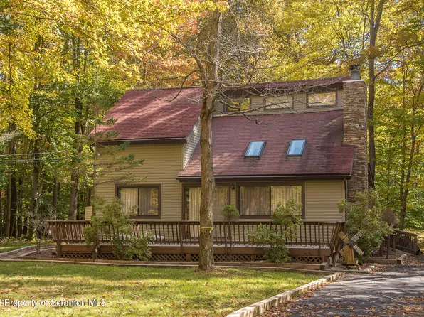 66 W Creek View Dr, Gouldsboro, PA 18424