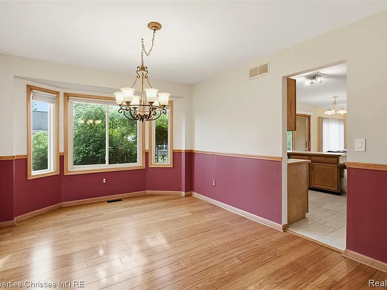 6474 Bedview Dr — Photo 11