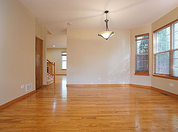 4th image of 47 N Middleton Ave