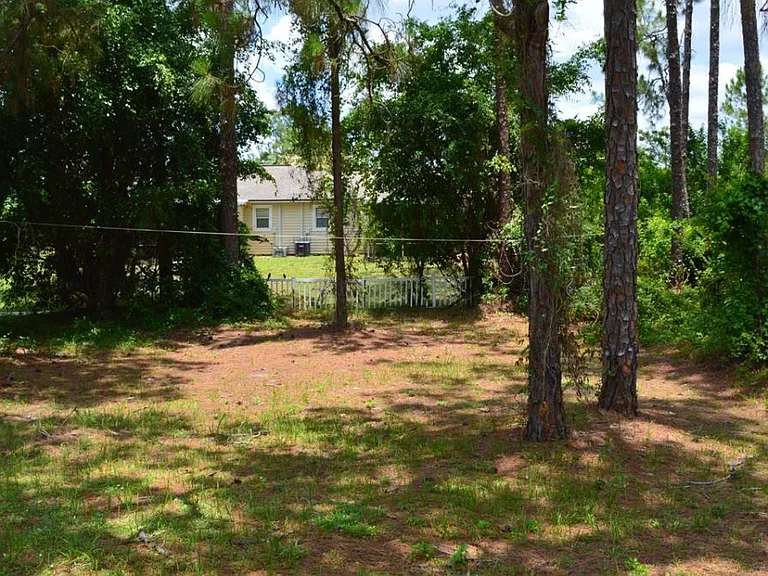 2432 Lantana Ave — Photo 8