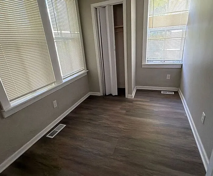 2725 Solway Ave — Photo 6