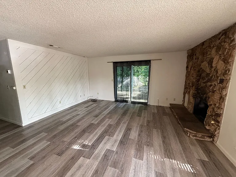 8237 Sunrise Blvd — Photo 4