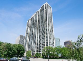 2800 N Lake Shore Dr APT 807, Chicago, IL 60657
