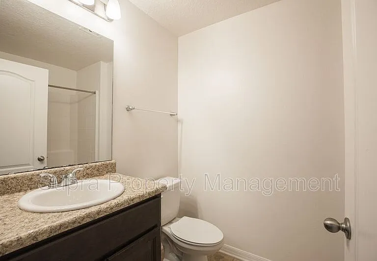11657 Hickory Oak Dr — Photo 23