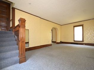 568 Carroll St, Akron, OH 44304