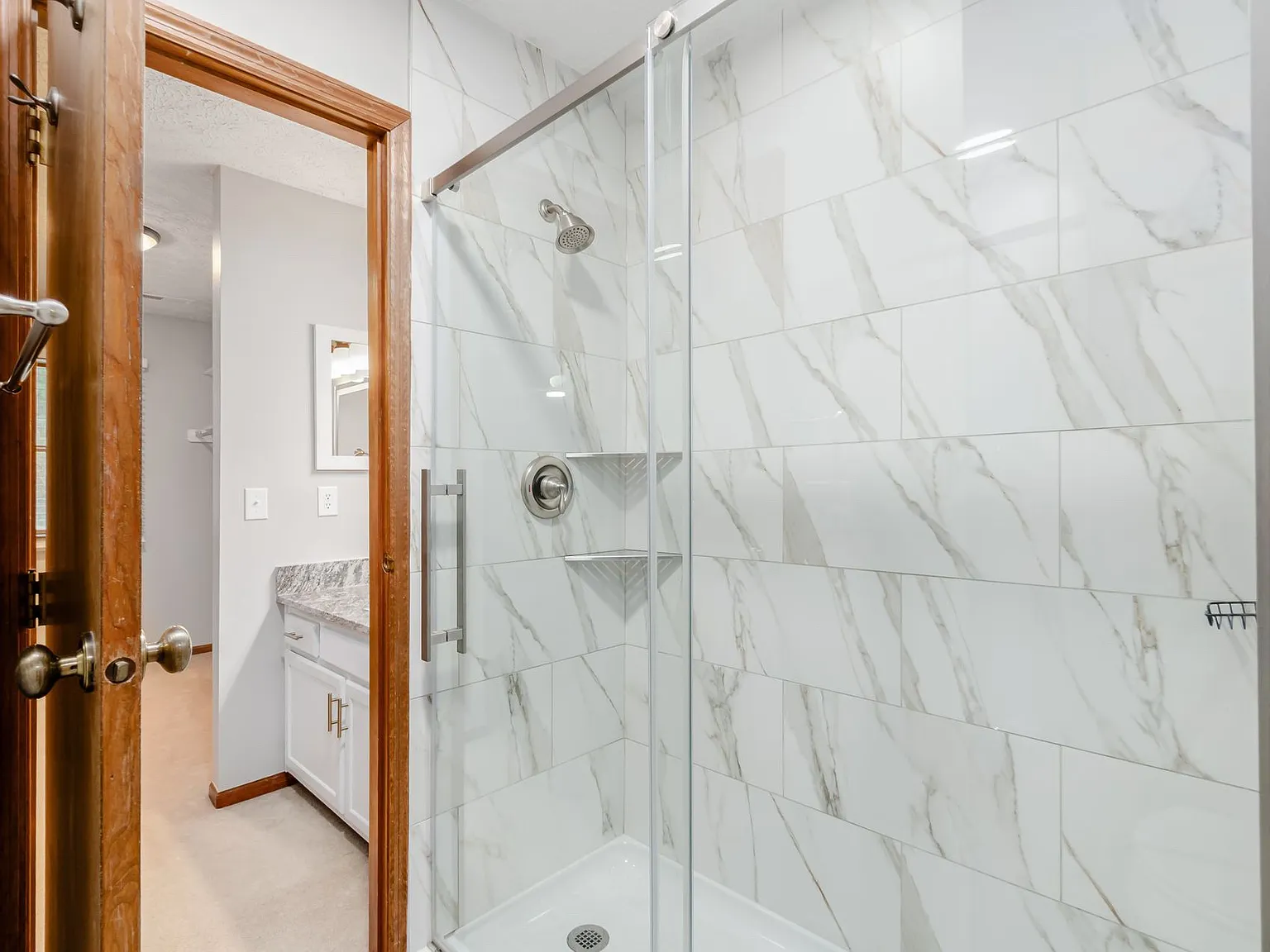 2 bed, 1800 sqft, $2,099 — Photo 4
