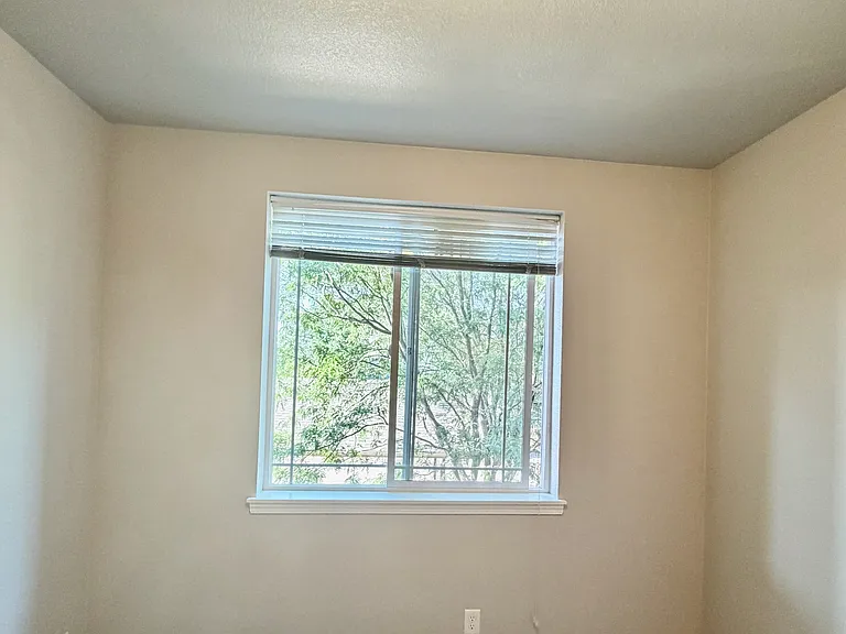 2133 Krisron Rd #B-207 — Photo 29