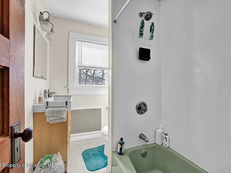 1026 Fairfield St — Photo 18
