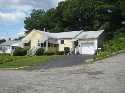 2 Sherwood Rd, Worcester, MA, 01602