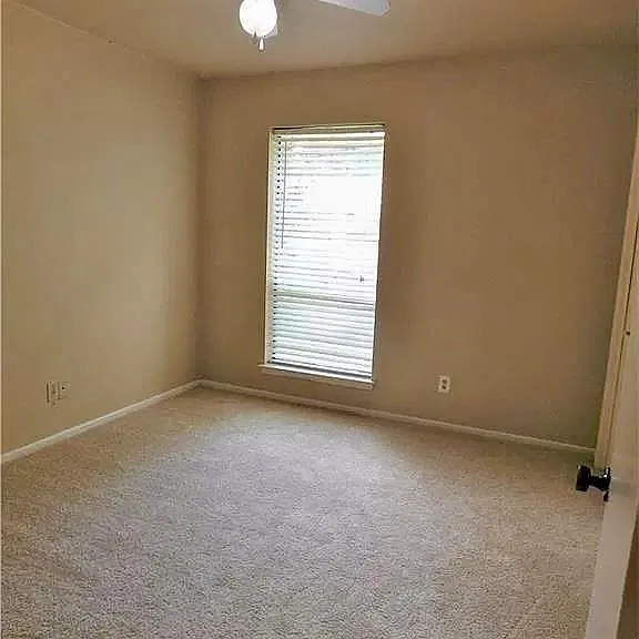 410 Duke St — Photo 1