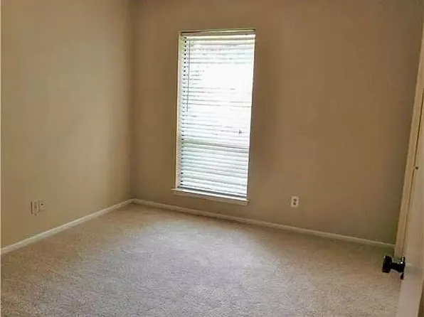 410 Duke St, Garland, TX 75043