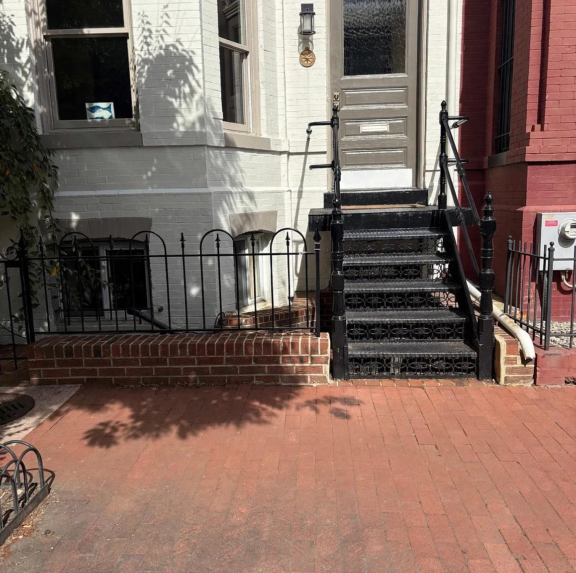 1 bed, 1.0 bath, 823 sqft, $2,300 — Photo 1