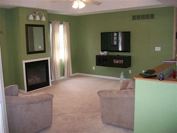 3rd image of 204 W 15th St