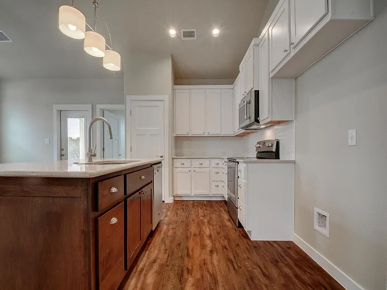 240 Rose Dr — Photo 11