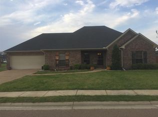 407 Kirkwood Dr, Clinton, MS 39056