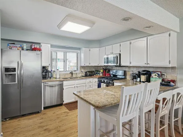 4021 Ocean Ave, Brigantine, NJ 08203